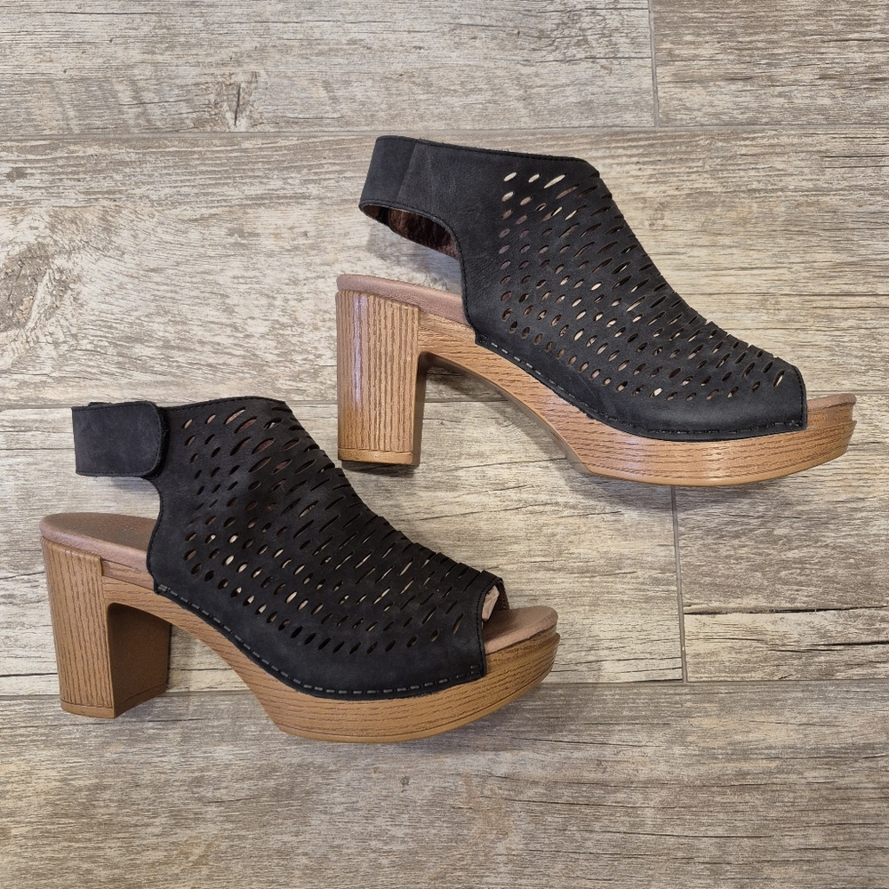 Dansko Danae Peeptoe Platform Sandal Black Laser Cut Leather Chunky Heel 7.5 - 8